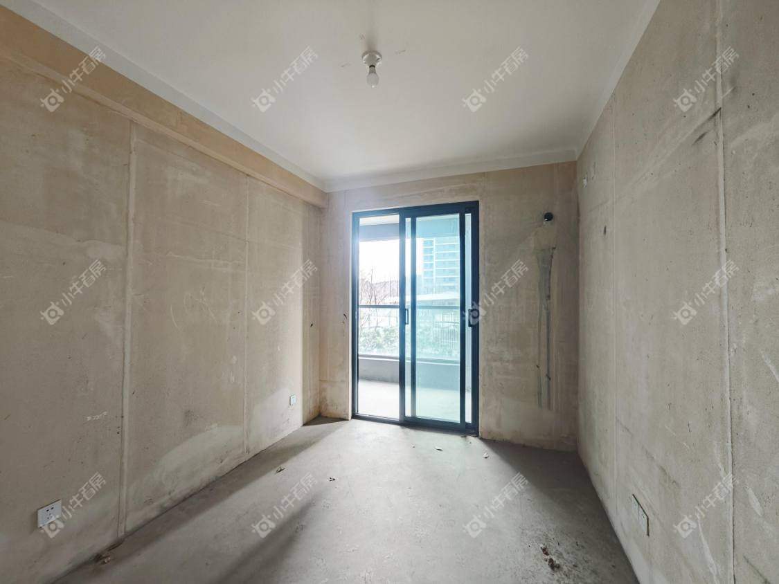 镇江融创华南映在售二手房源室内图_小牛看房