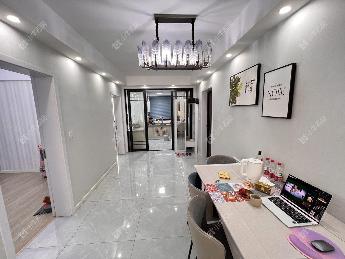 镇江华都幸福里在售二手房源室内图_小牛看房