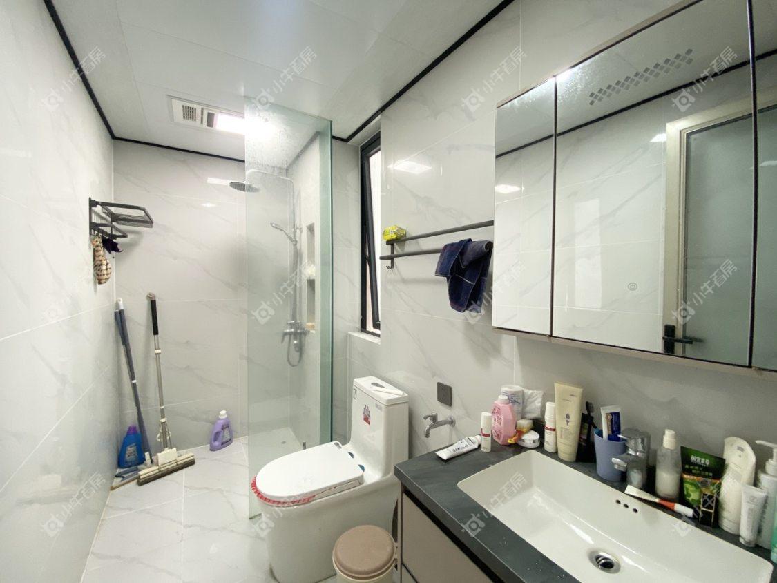 镇江融创华南映在售二手房源室内图_小牛看房