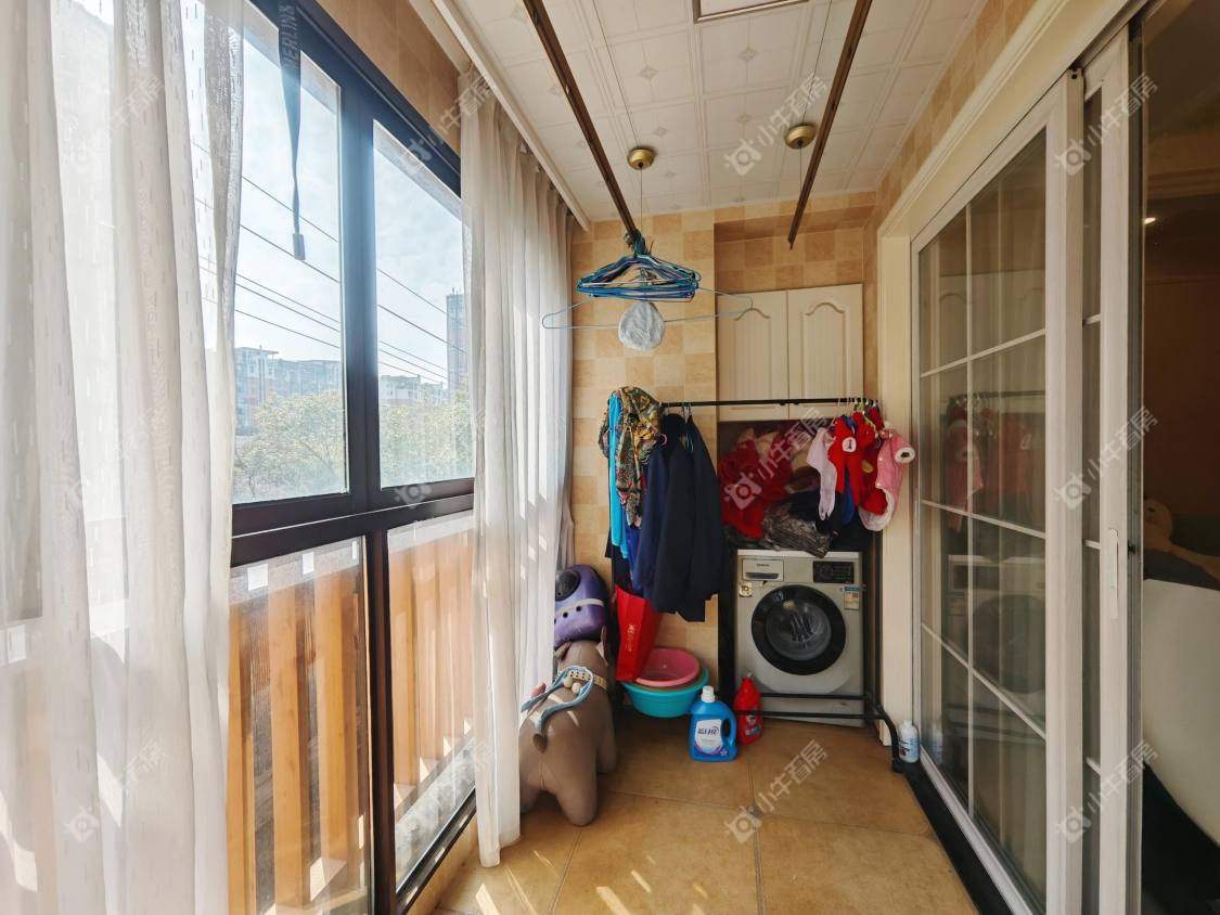 镇江世纪豪都在售二手房源室内图_小牛看房