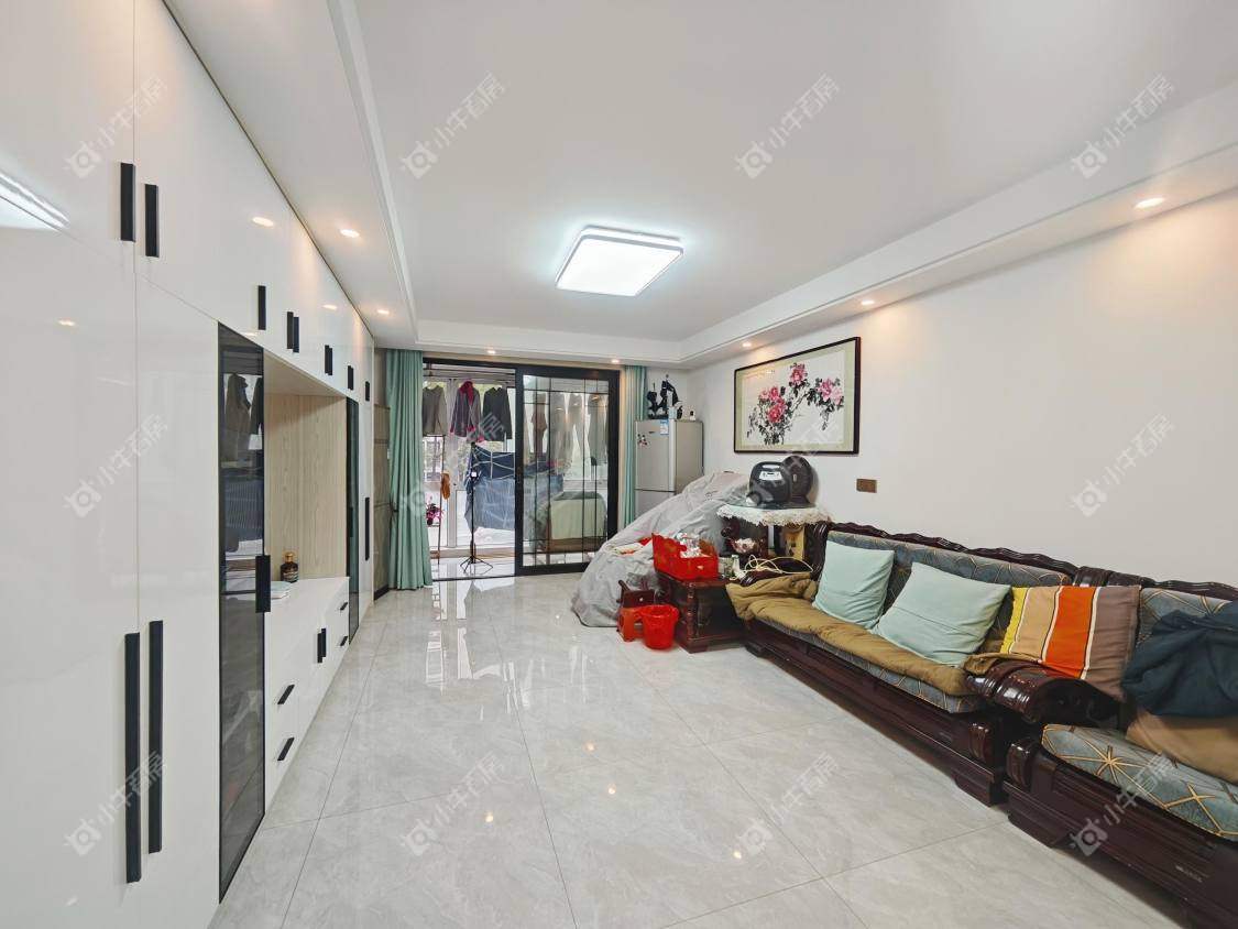 镇江城市绿洲在售二手房源室内图_小牛看房