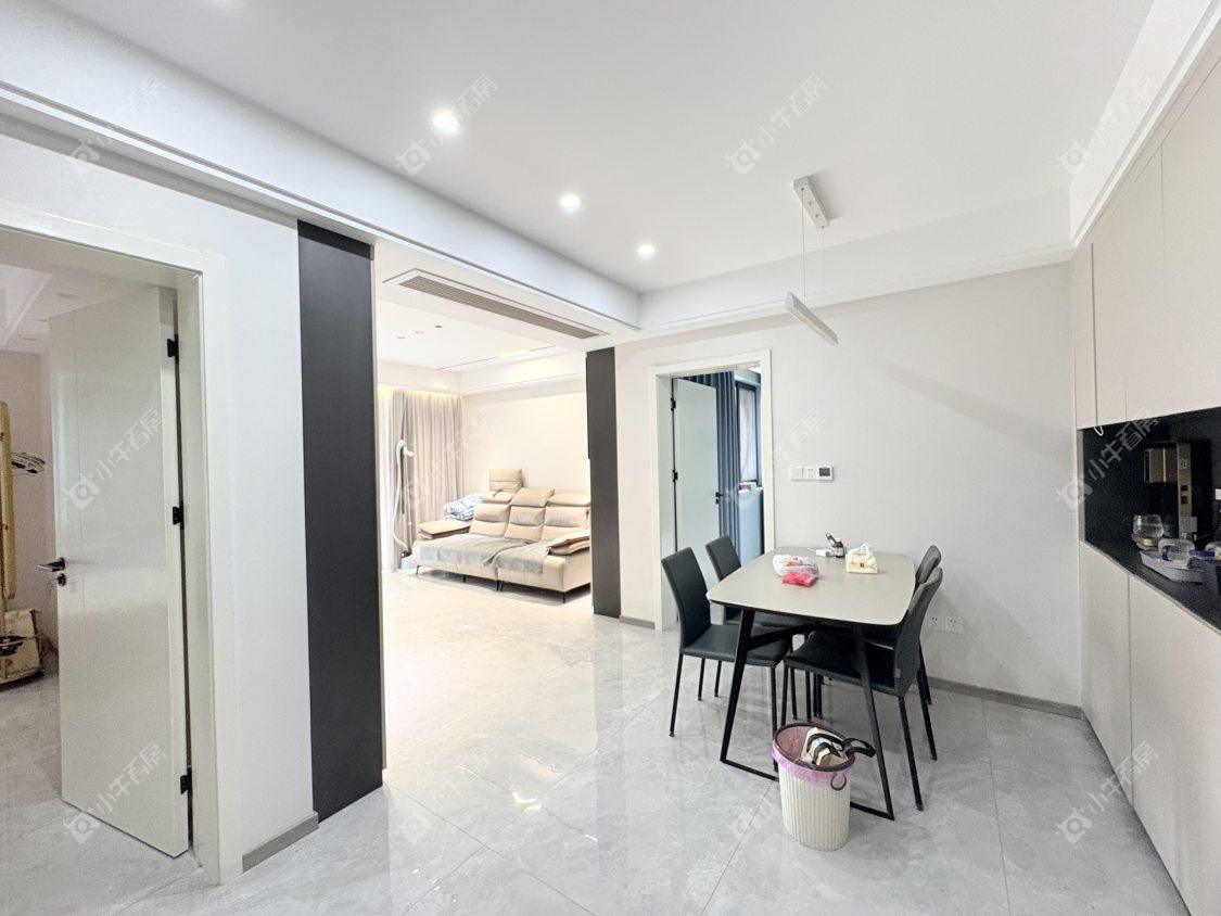 镇江美亚华悦在售二手房源室内图_小牛看房