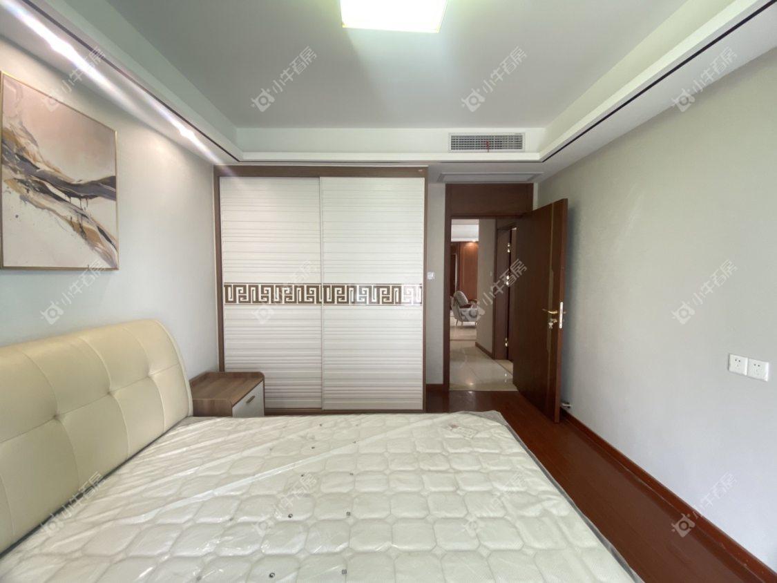 镇江万善上院在售二手房源室内图_小牛看房