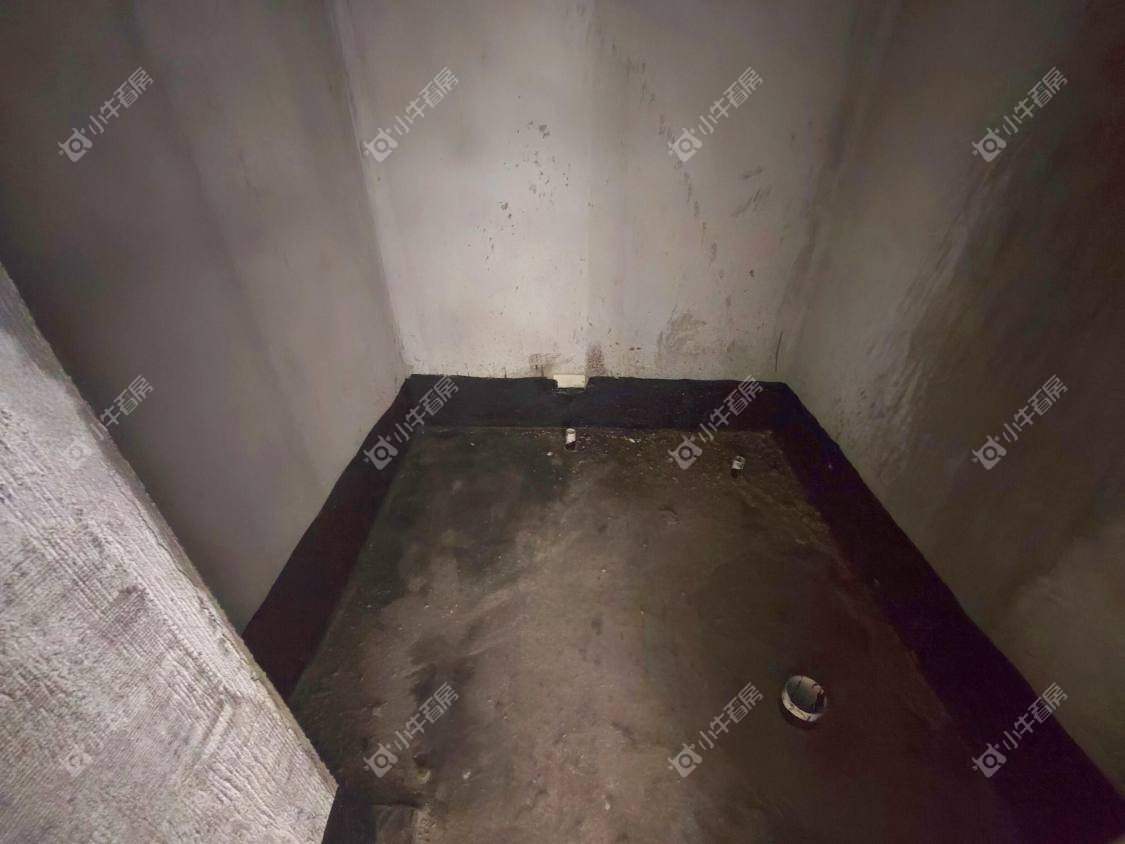 镇江金凤凰在售二手房源室内图_小牛看房