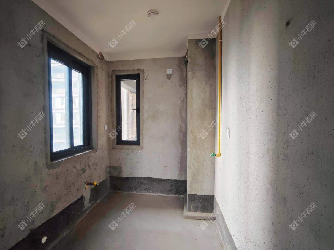 镇江融创华南映在售二手房源室内图_小牛看房