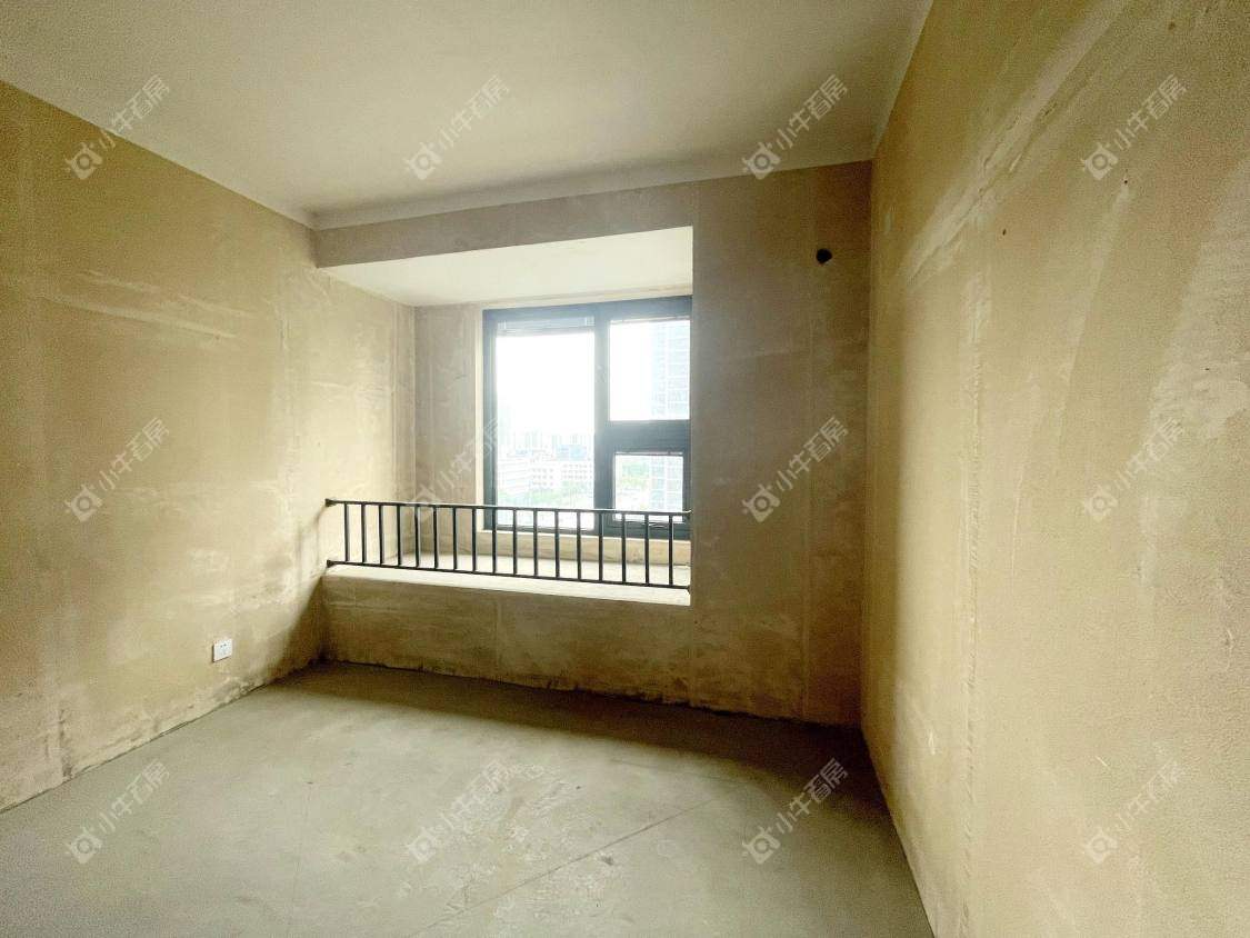 镇江融创华南映在售二手房源室内图_小牛看房