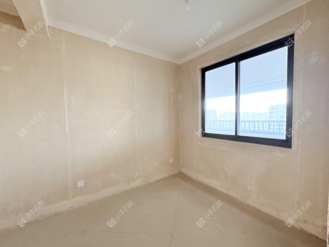 镇江融创华南映在售二手房源室内图_小牛看房