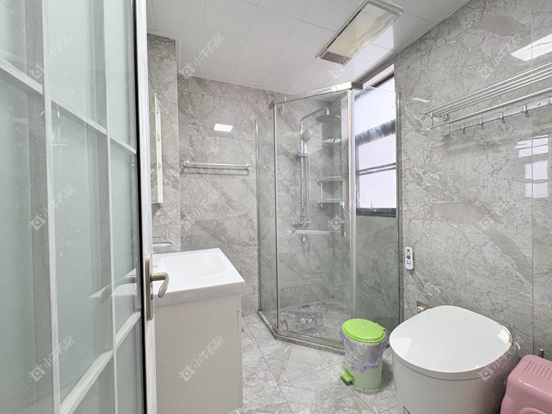 镇江荣城国际一期在售二手房源室内图_小牛看房