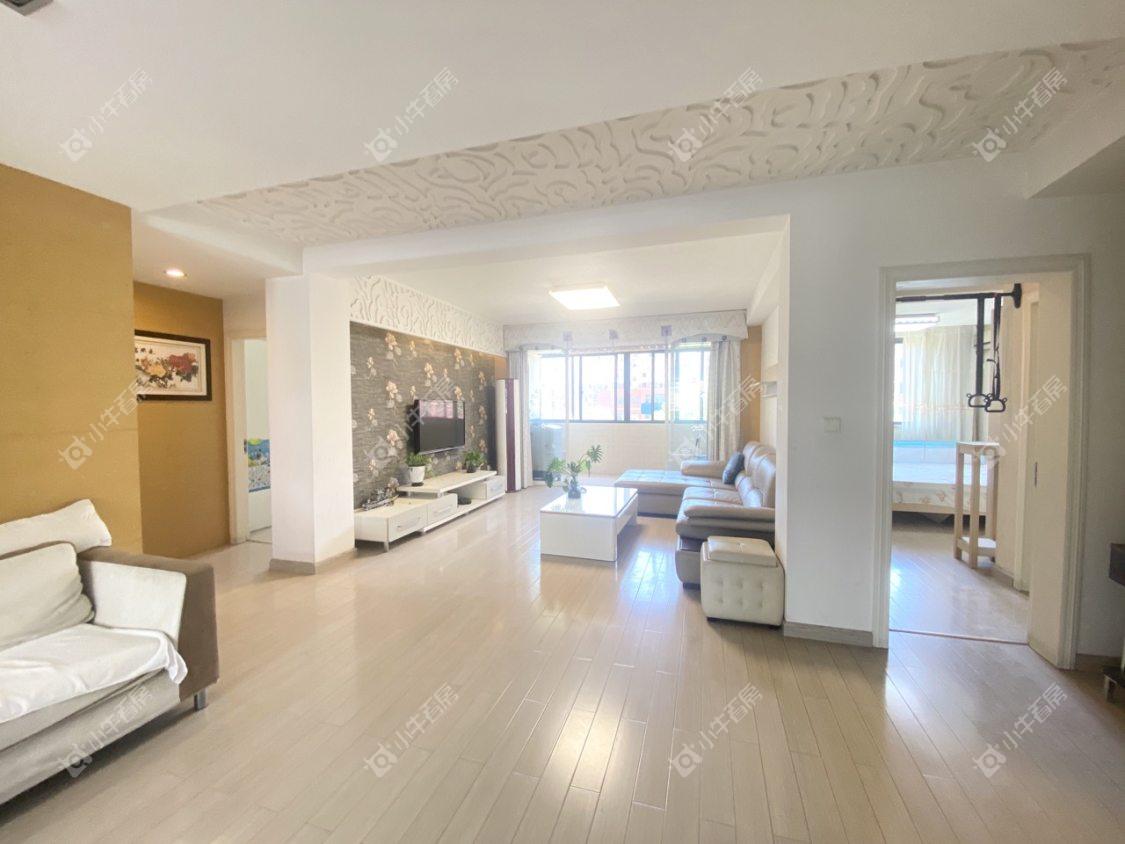 镇江欧洲城在售二手房源室内图_小牛看房