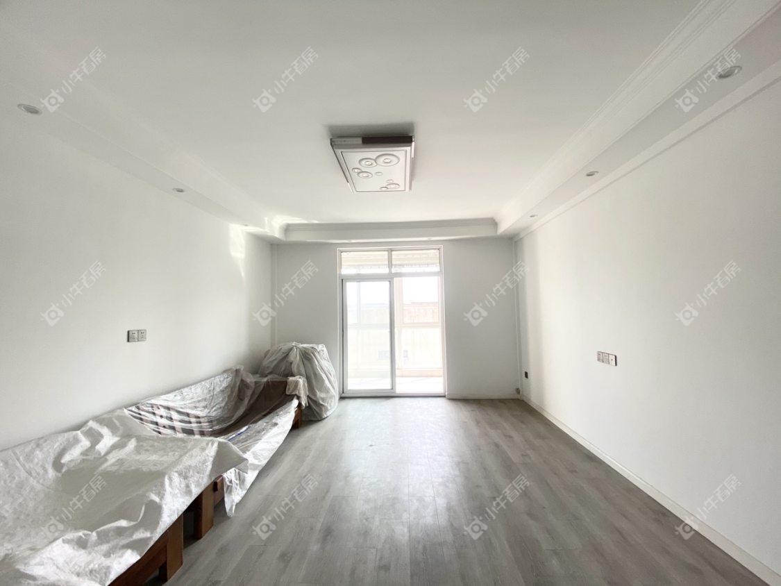 镇江东南新城在售二手房源室内图_小牛看房