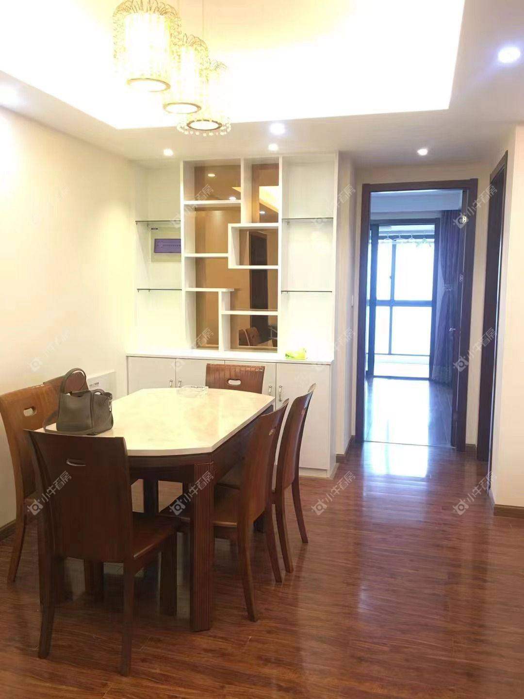 镇江荣城国际一期在售二手房源室内图_小牛看房