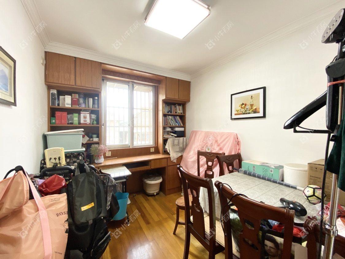 镇江金虹花园在售二手房源室内图_小牛看房