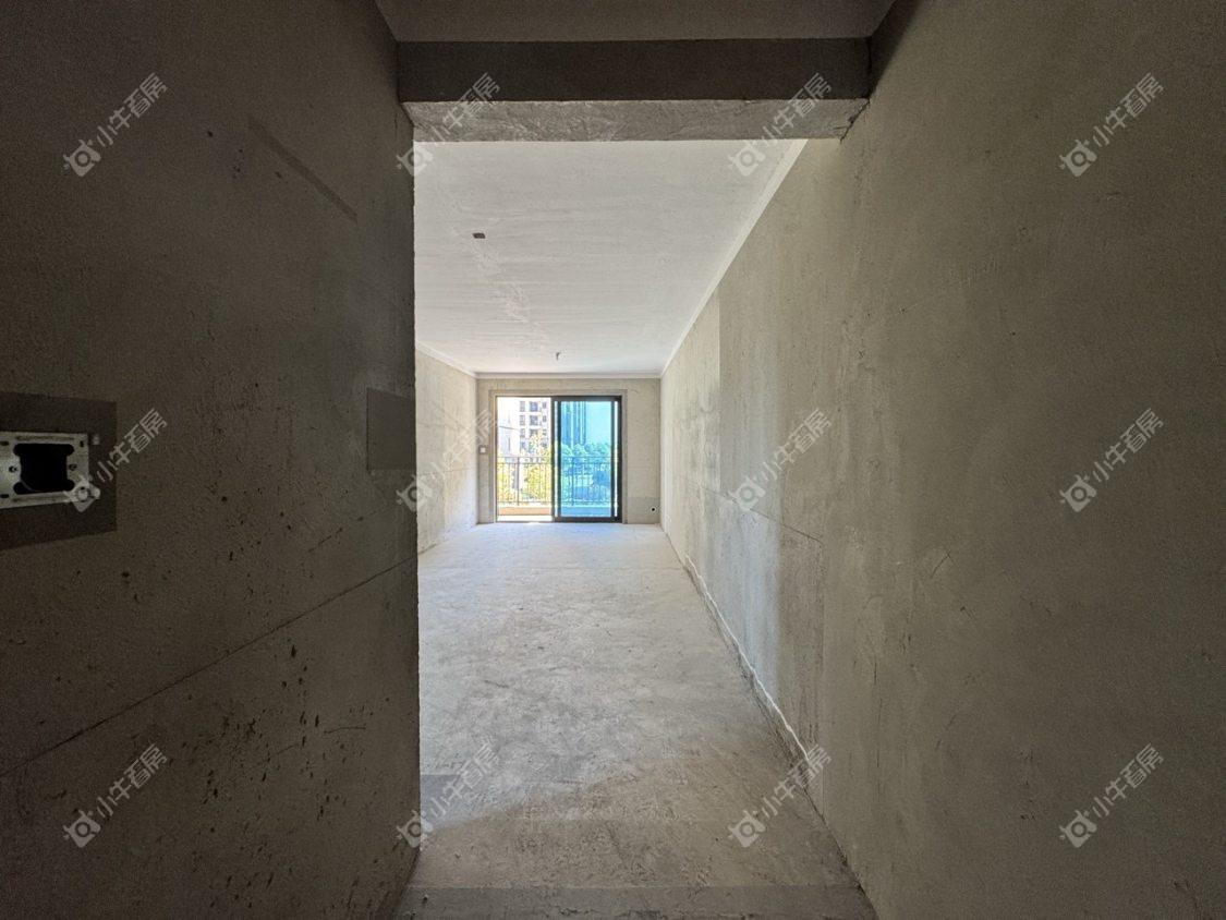 镇江碧桂园樾府在售二手房源室内图_小牛看房