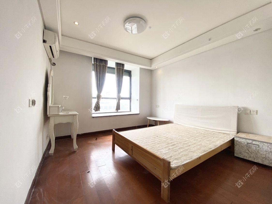 镇江凤凰国际在售二手房源室内图_小牛看房