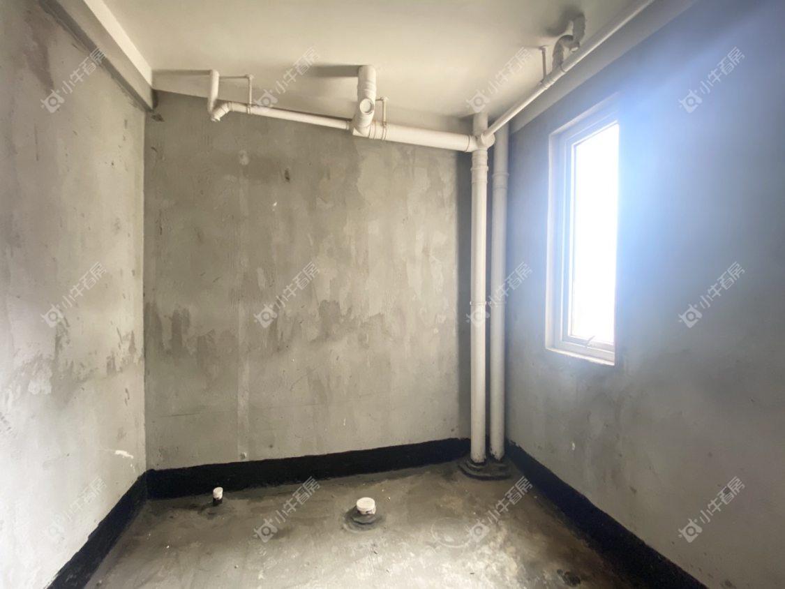 镇江和谐里在售二手房源室内图_小牛看房