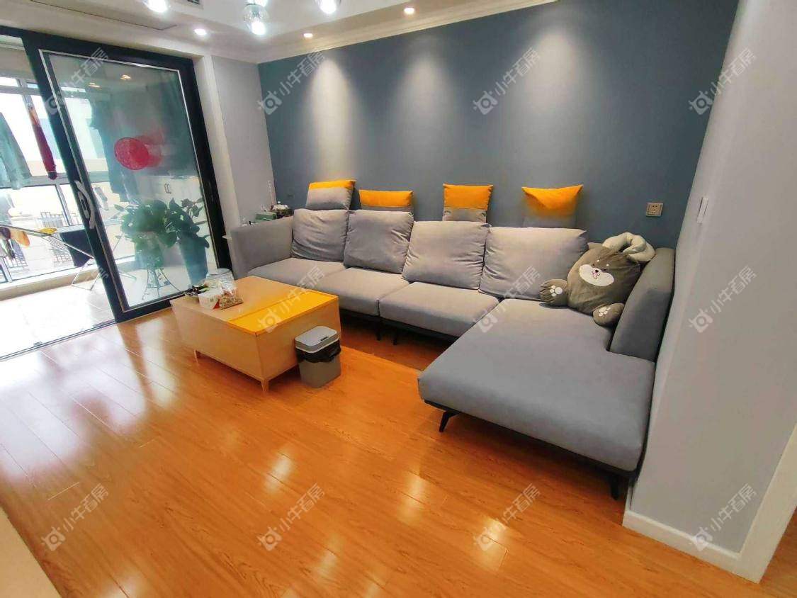 镇江滨河凤凰城在售二手房源室内图_小牛看房