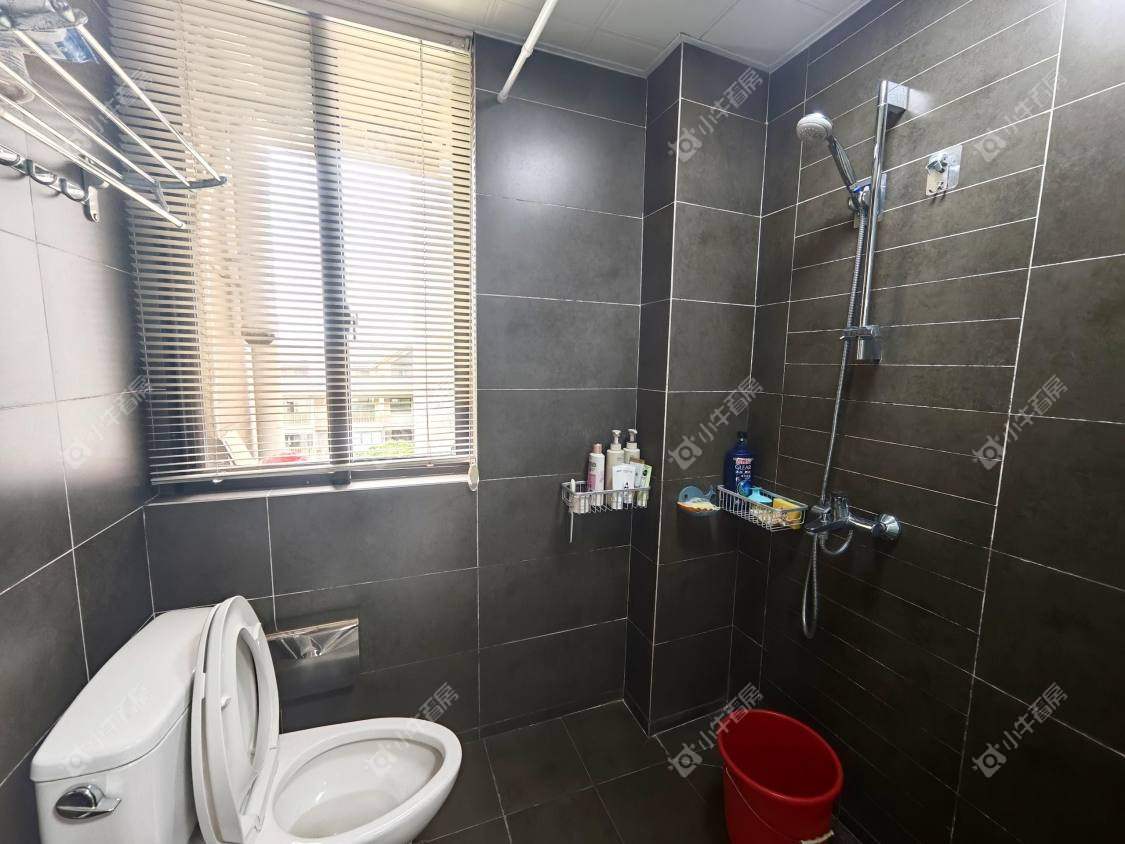 镇江世纪豪都在售二手房源室内图_小牛看房