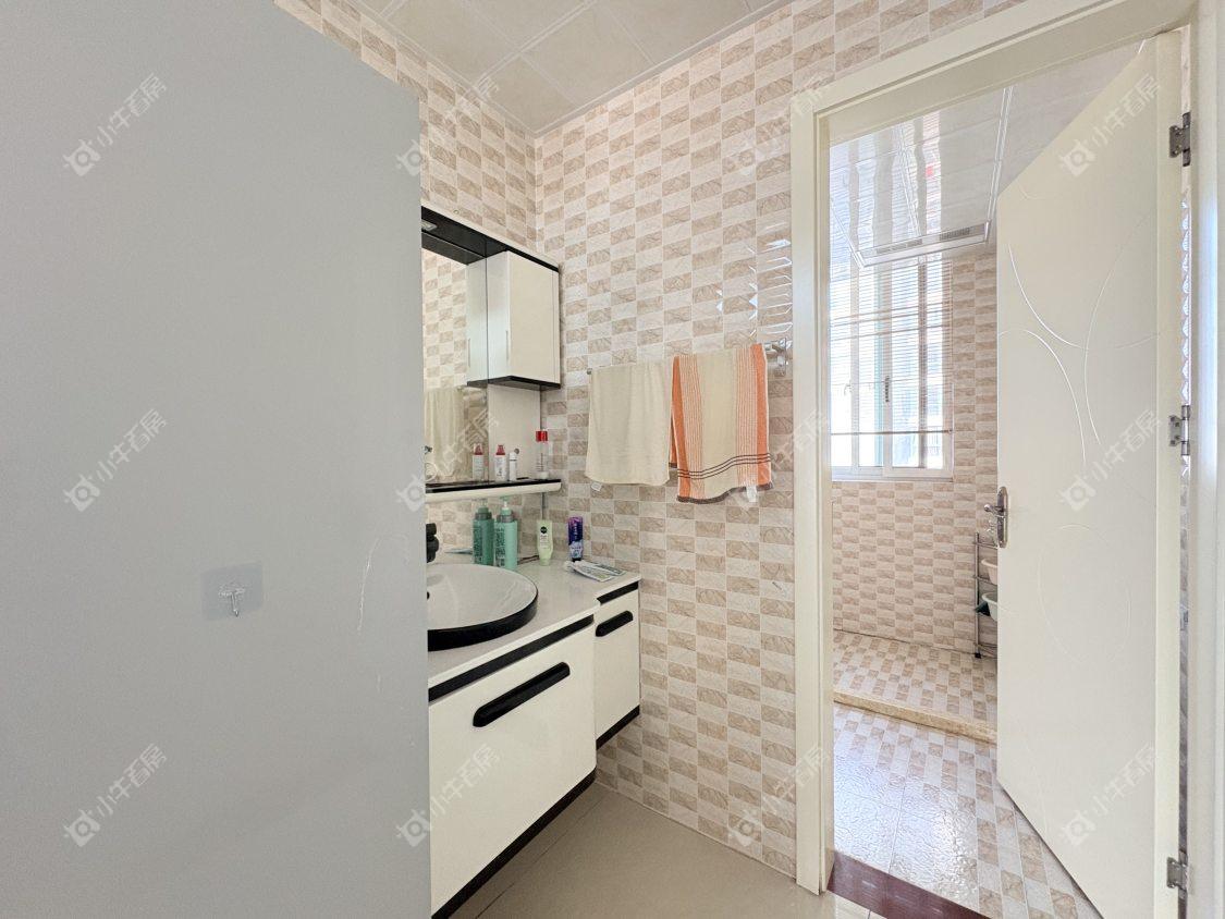 镇江城市绿洲在售二手房源室内图_小牛看房