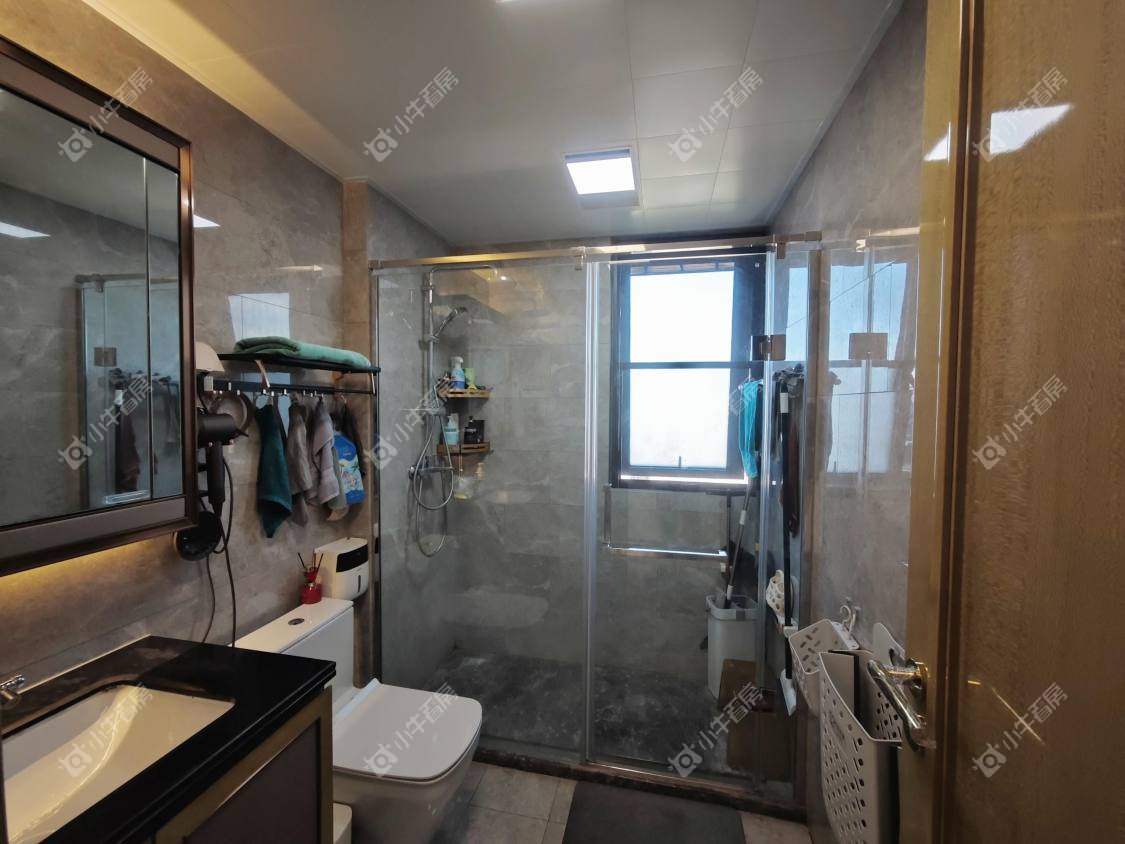 镇江红星天铂在售二手房源室内图_小牛看房