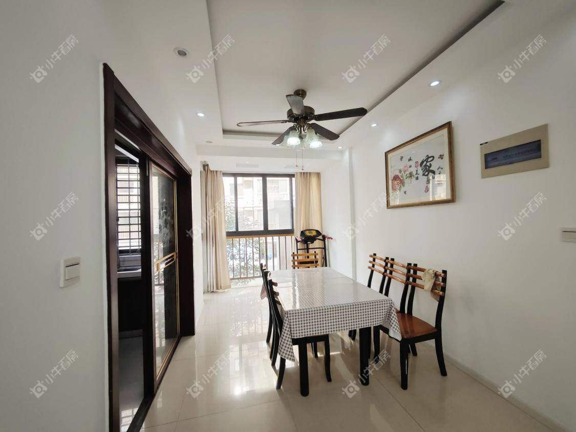 镇江世纪豪都在售二手房源室内图_小牛看房