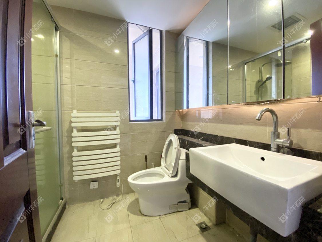 镇江凤凰国际在售二手房源室内图_小牛看房