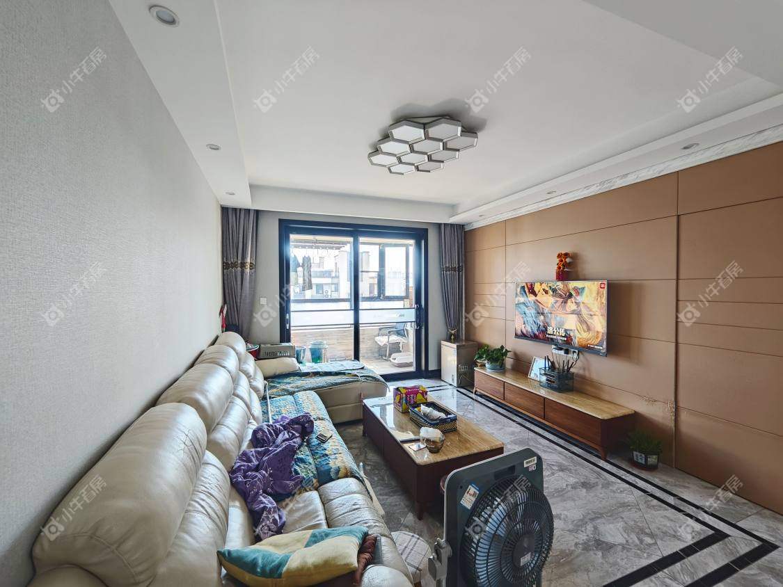 镇江滨河凤凰城在售二手房源室内图_小牛看房