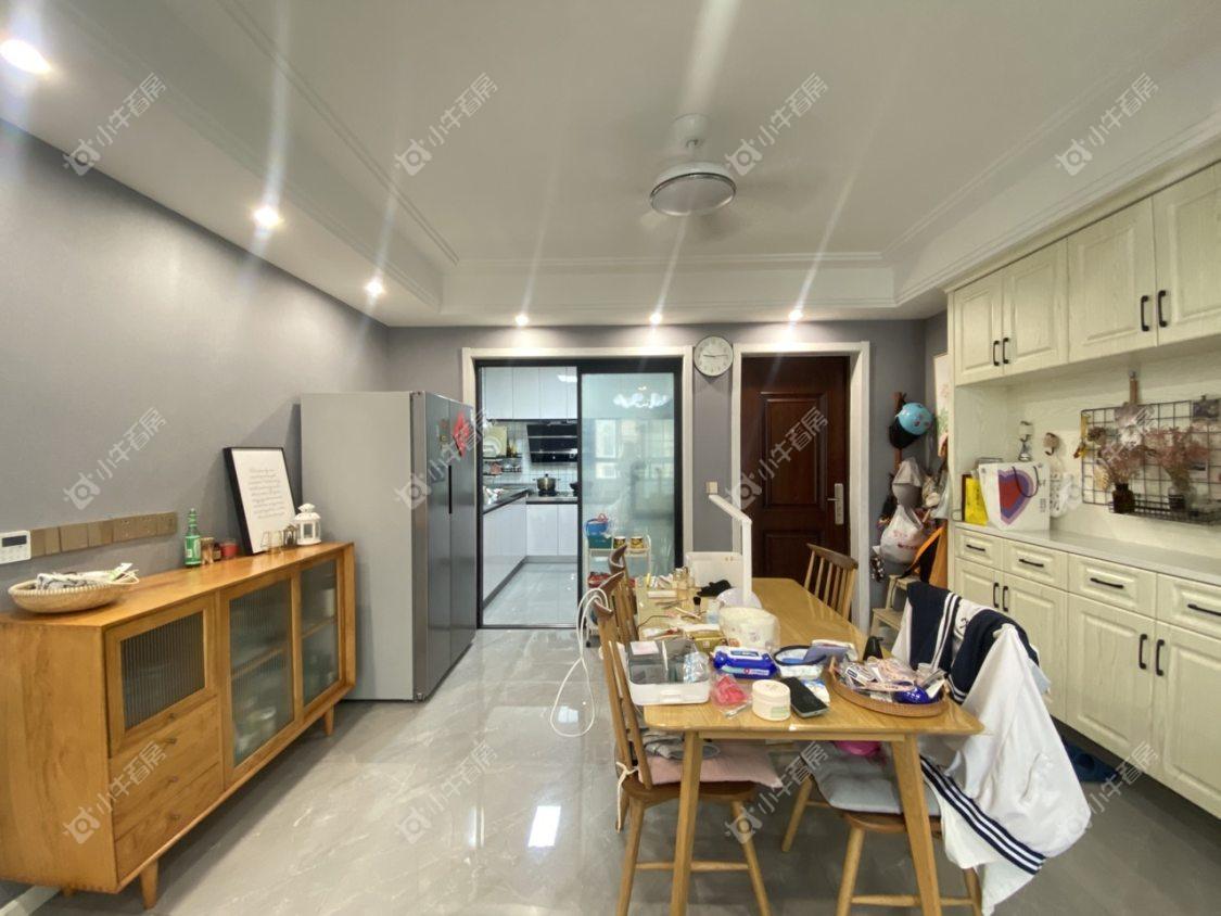 镇江凤凰郡在售二手房源室内图_小牛看房