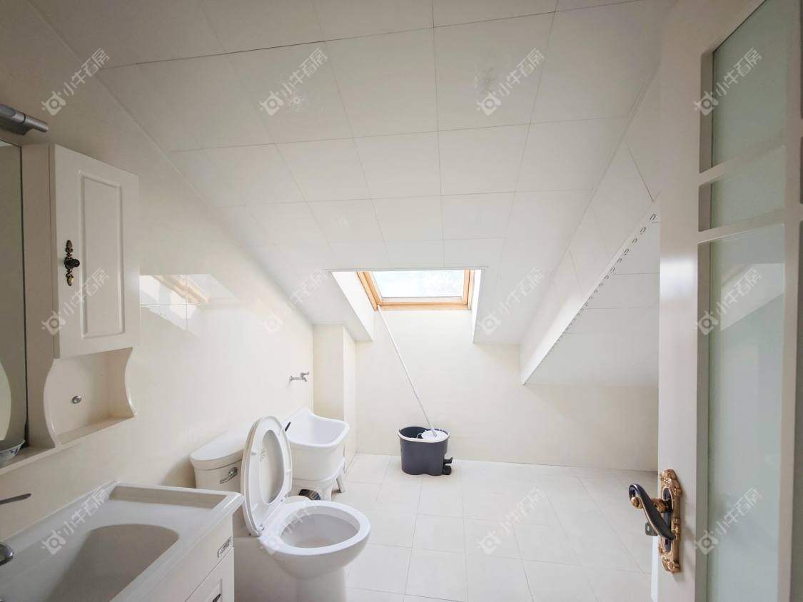 镇江世纪豪都在售二手房源室内图_小牛看房