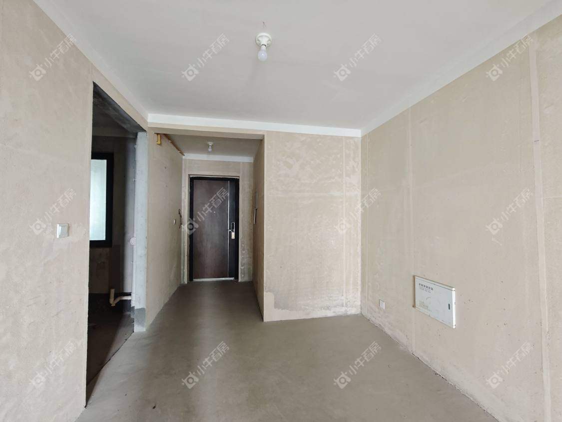 镇江融创华南映在售二手房源室内图_小牛看房