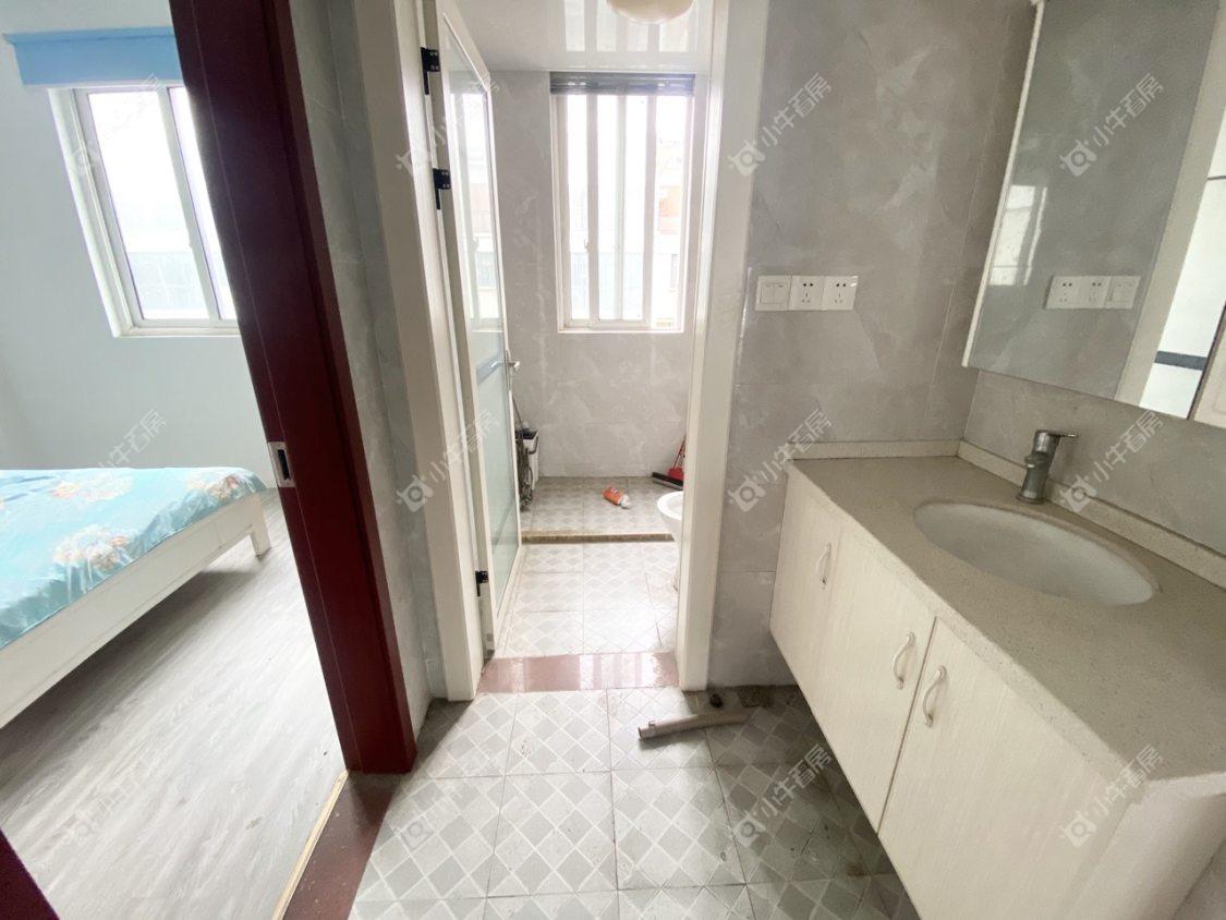 镇江东南新城在售二手房源室内图_小牛看房