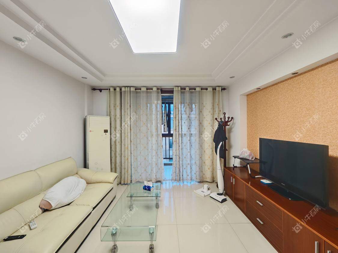 镇江世纪豪都在售二手房源室内图_小牛看房