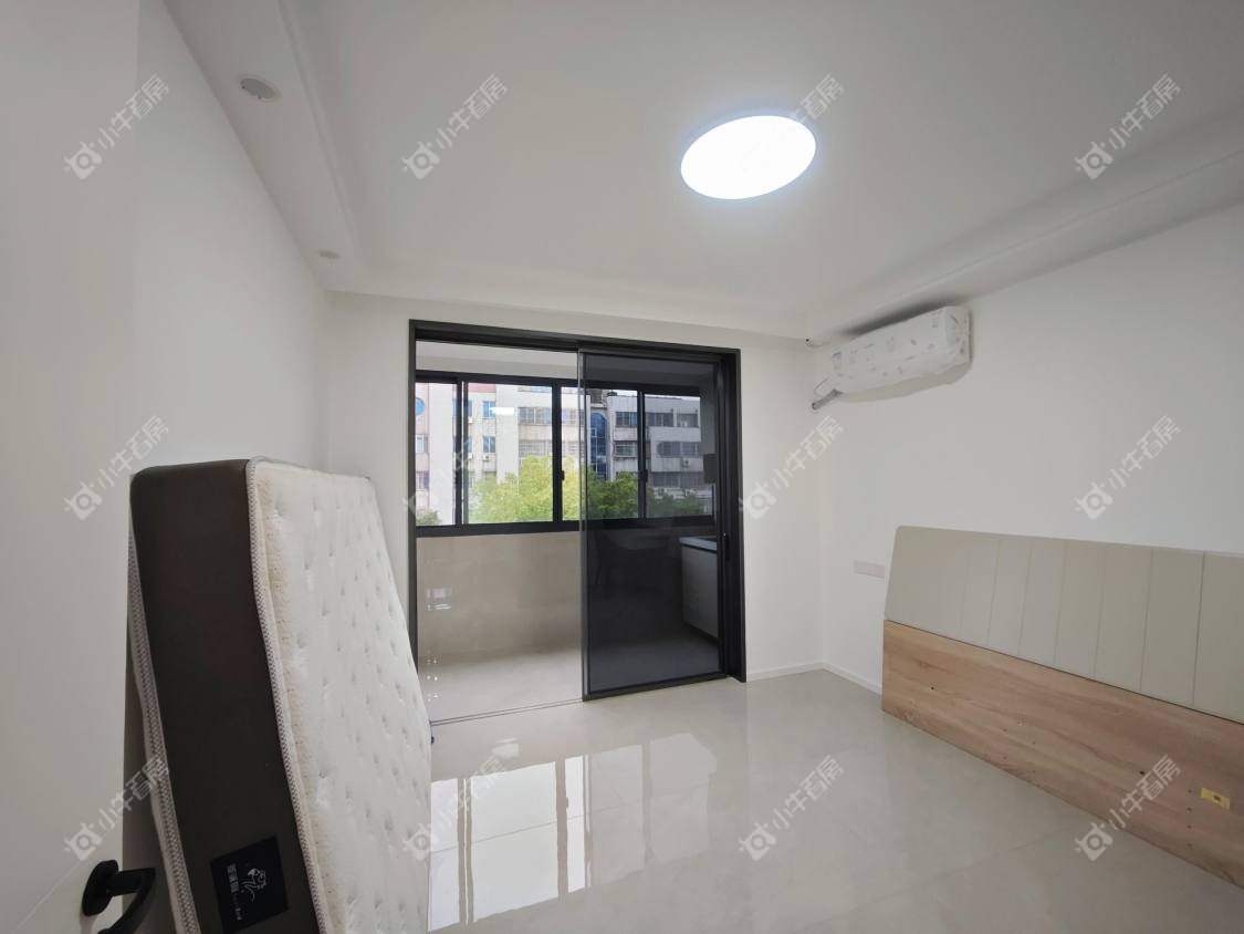 镇江体育小区在售二手房源室内图_小牛看房