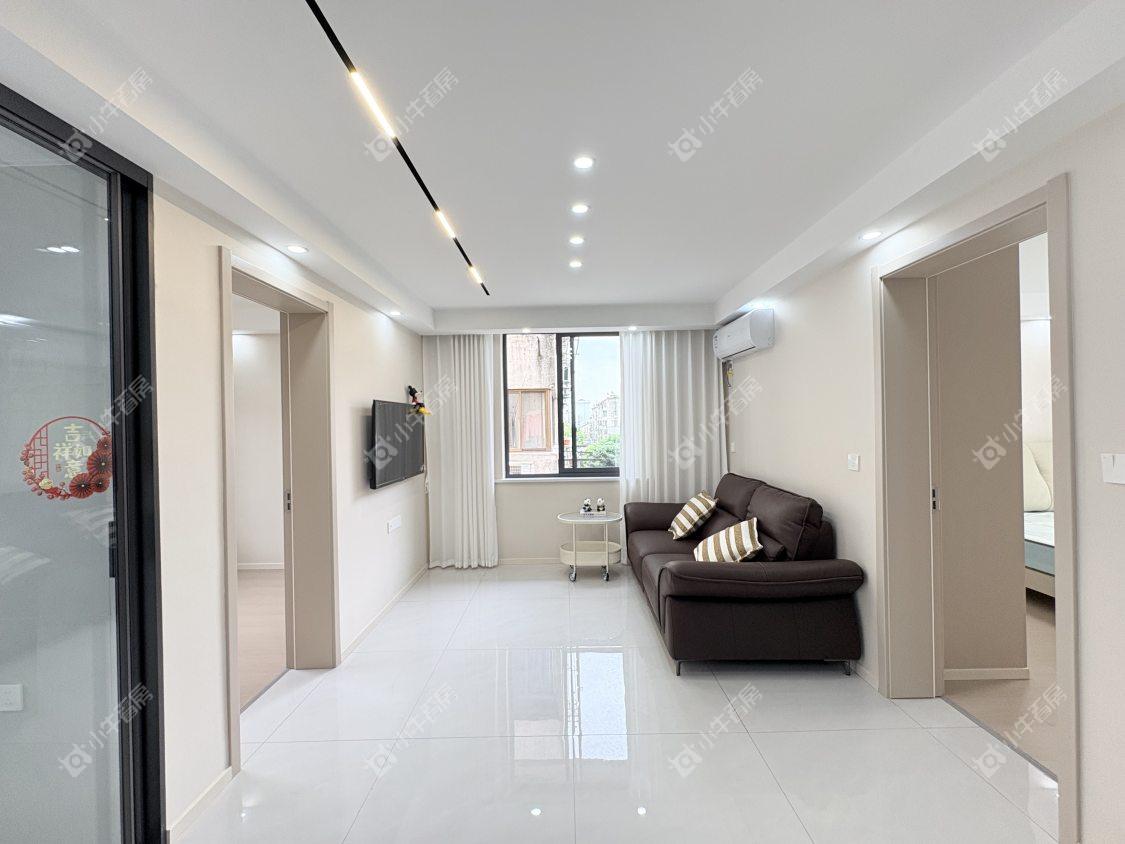 镇江凤凰新村在售二手房源室内图_小牛看房