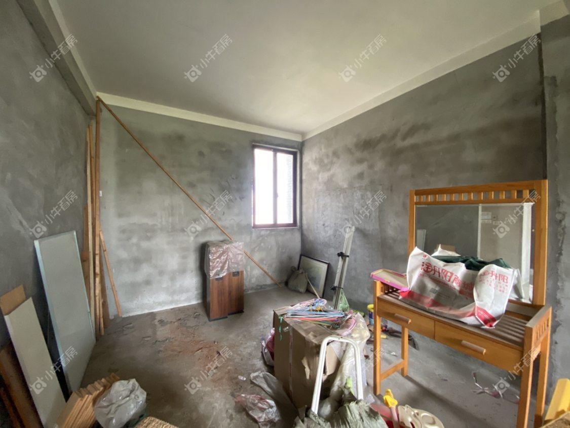 镇江清馨家园在售二手房源室内图_小牛看房