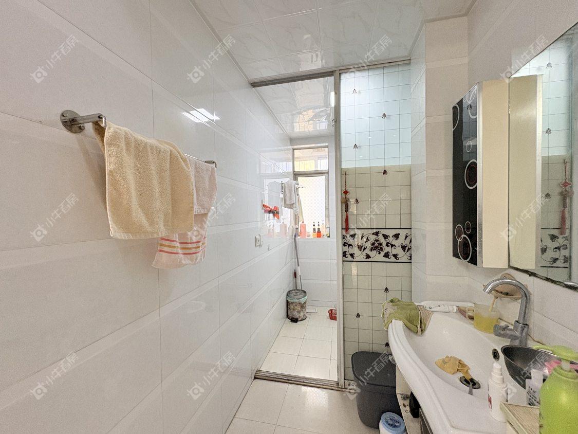 镇江龙凤新村在售二手房源室内图_小牛看房