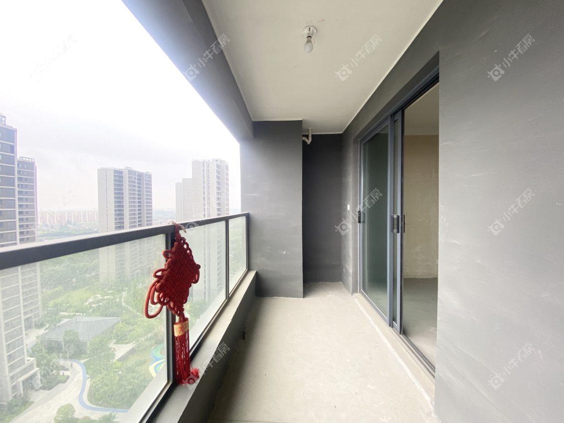 镇江融创华南映在售二手房源室内图_小牛看房