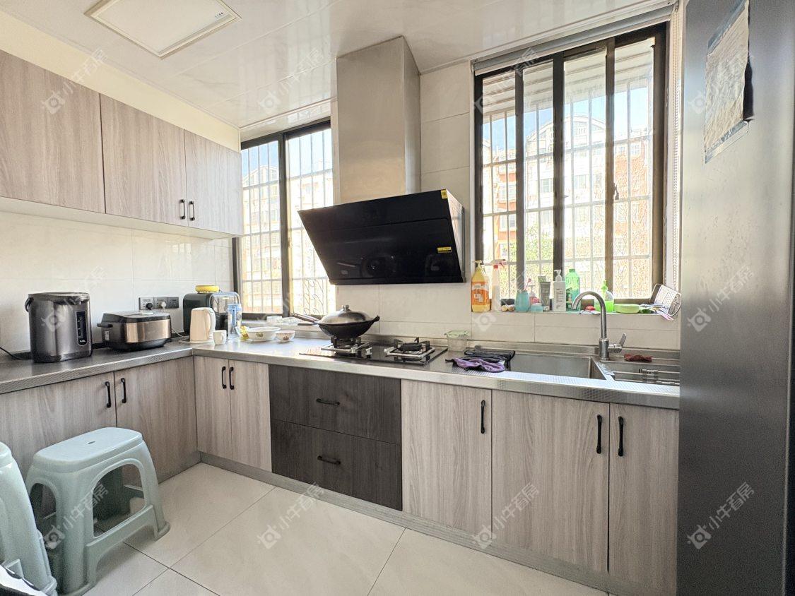 镇江化肥小区在售二手房源室内图_小牛看房