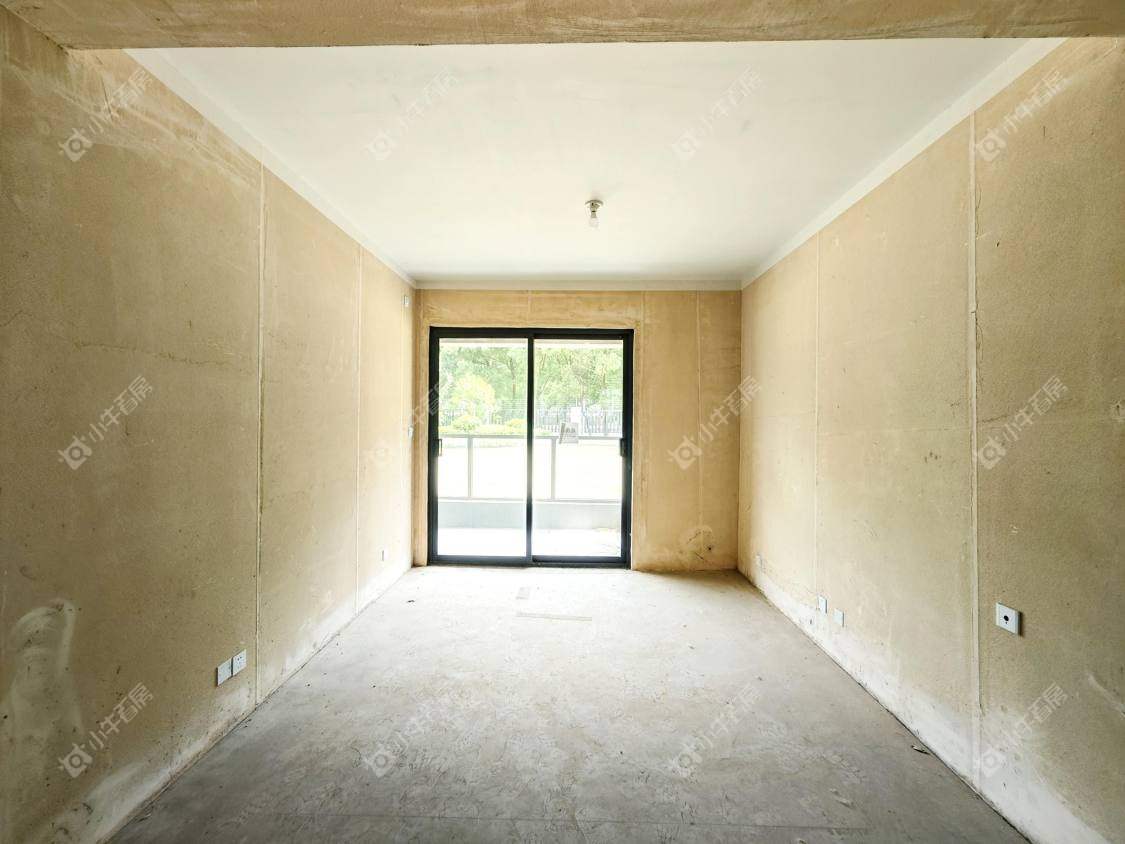 镇江融创华南映在售二手房源室内图_小牛看房