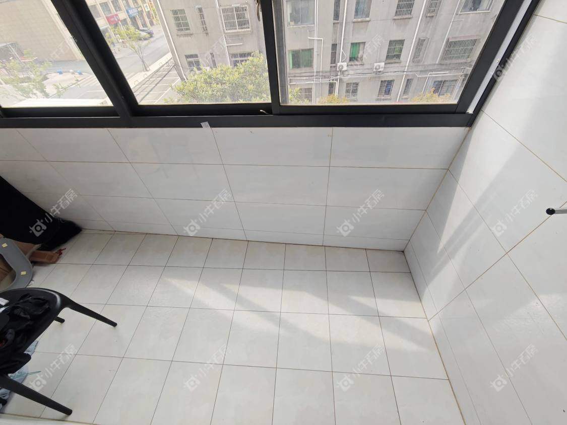 镇江幸福小区在售二手房源室内图_小牛看房