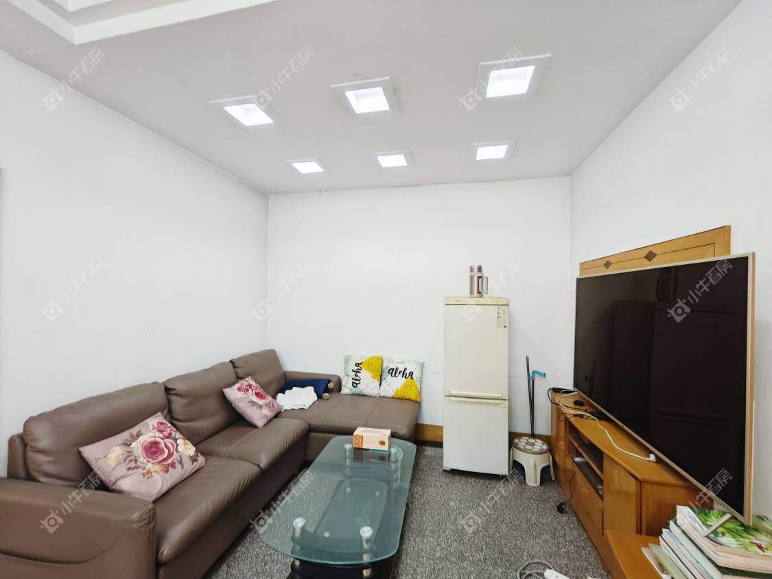 镇江化肥小区在售二手房源室内图_小牛看房