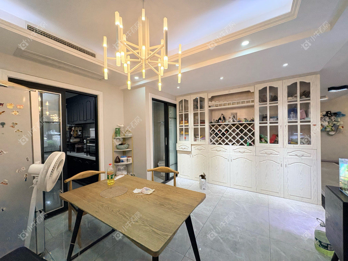 镇江信达香堤国际在售二手房源室内图_小牛看房