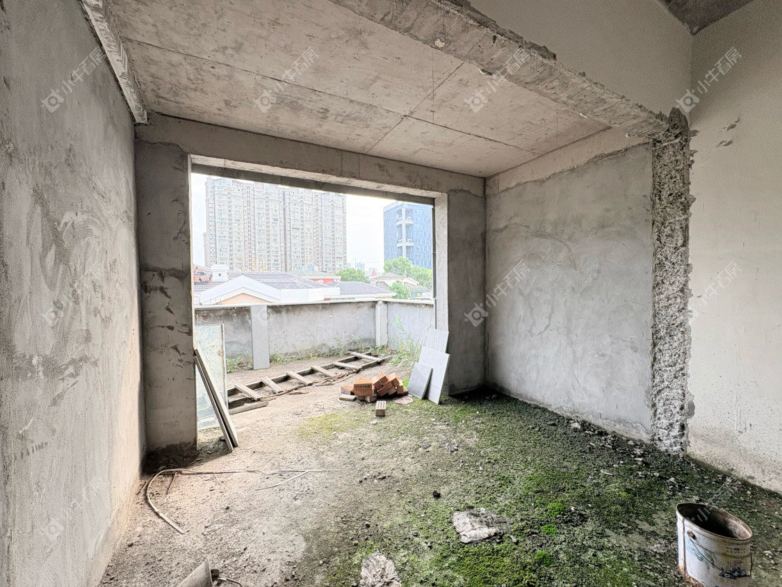 镇江白金瀚别墅在售二手房源室内图_小牛看房