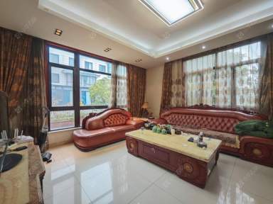 镇江天波城别墅区5室2厅3卫在售二手房房源图片