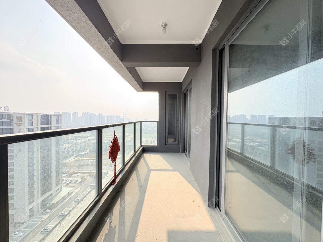 镇江金茂国际社区在售二手房源室内图_小牛看房