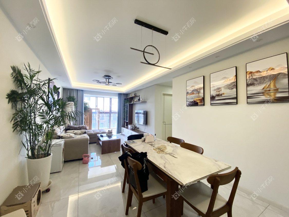 镇江碧桂园樾府在售二手房源室内图_小牛看房