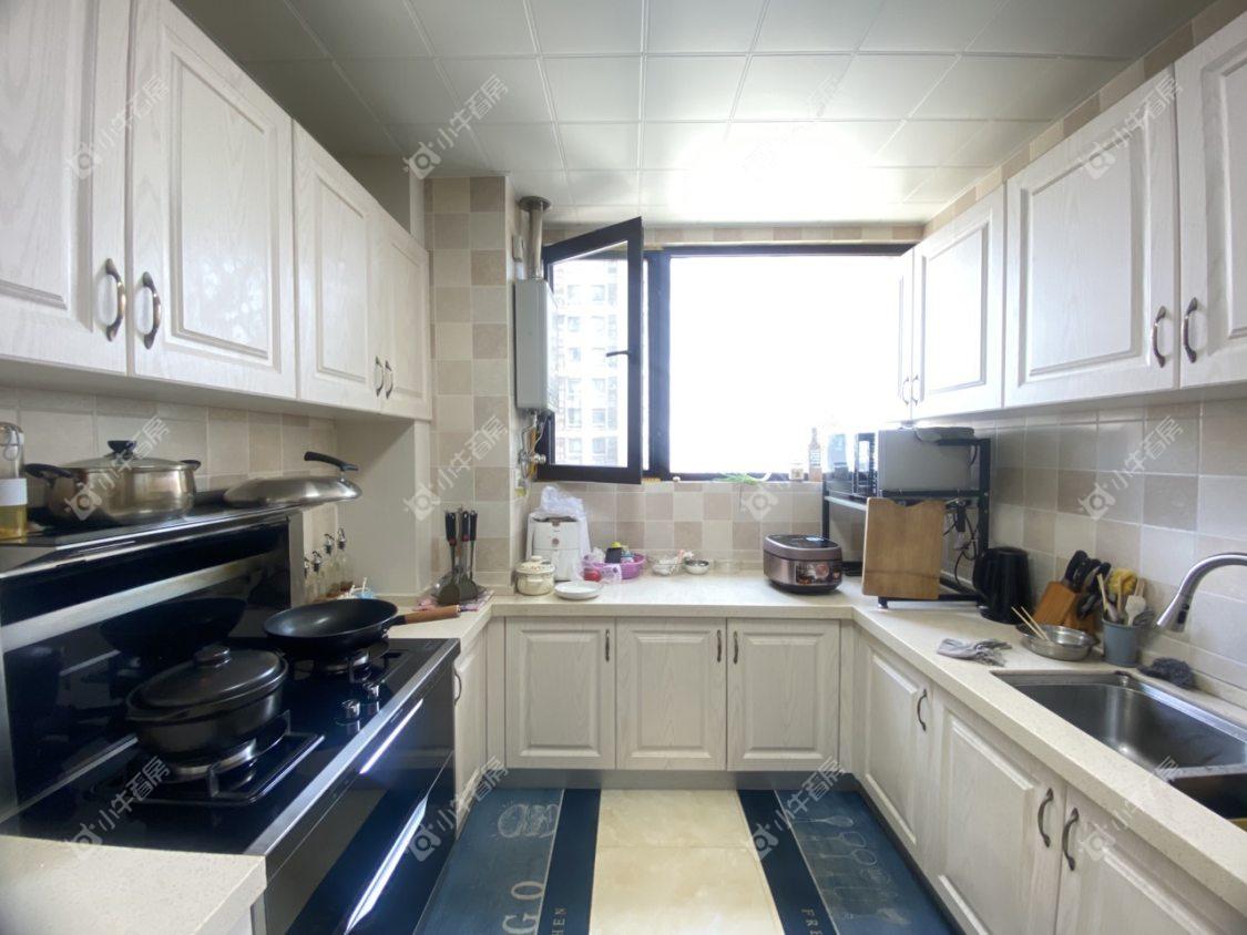 镇江滨河凤凰城在售二手房源室内图_小牛看房