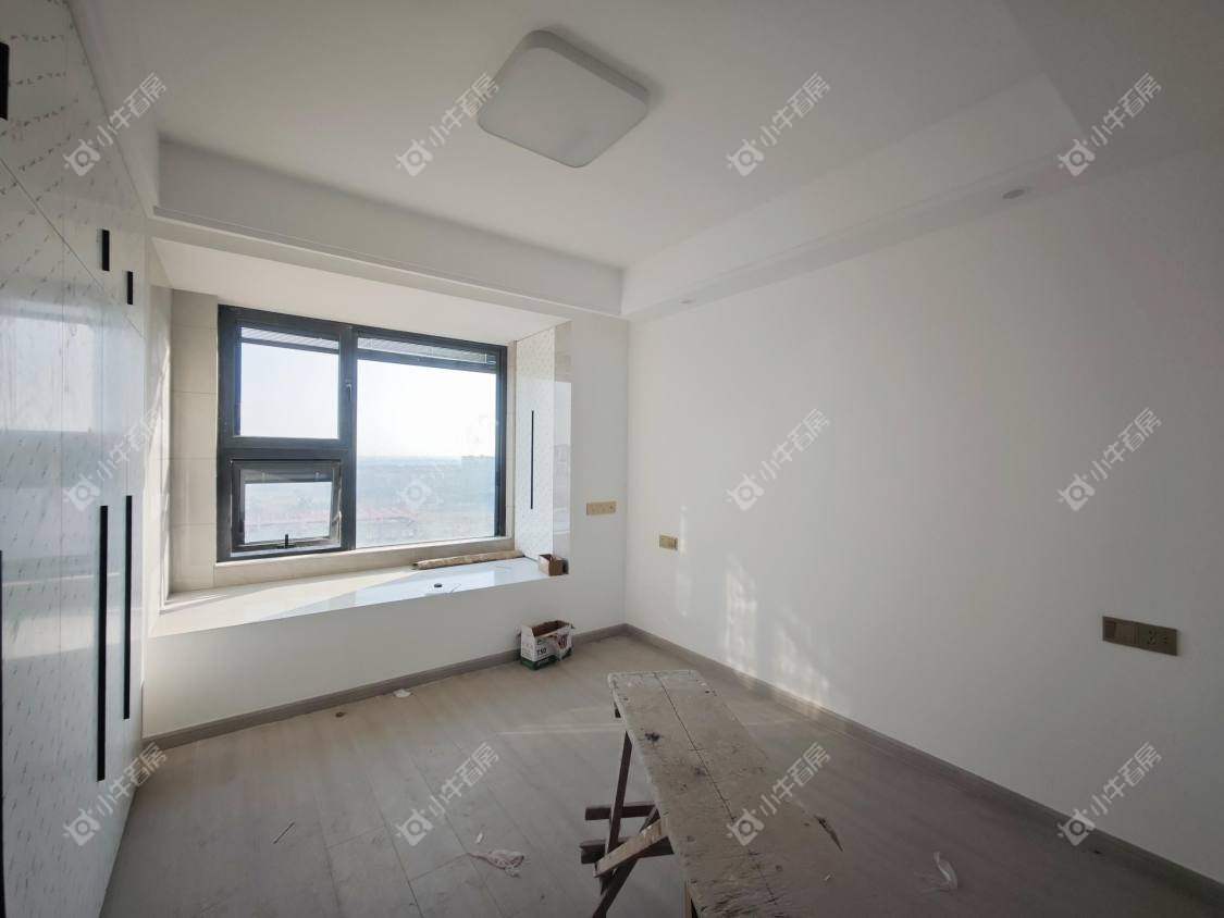 镇江融创华南映在售二手房源室内图_小牛看房