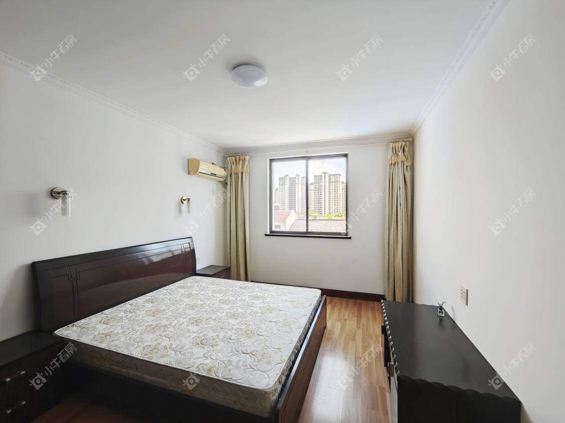 镇江金凤凰在售二手房源室内图_小牛看房