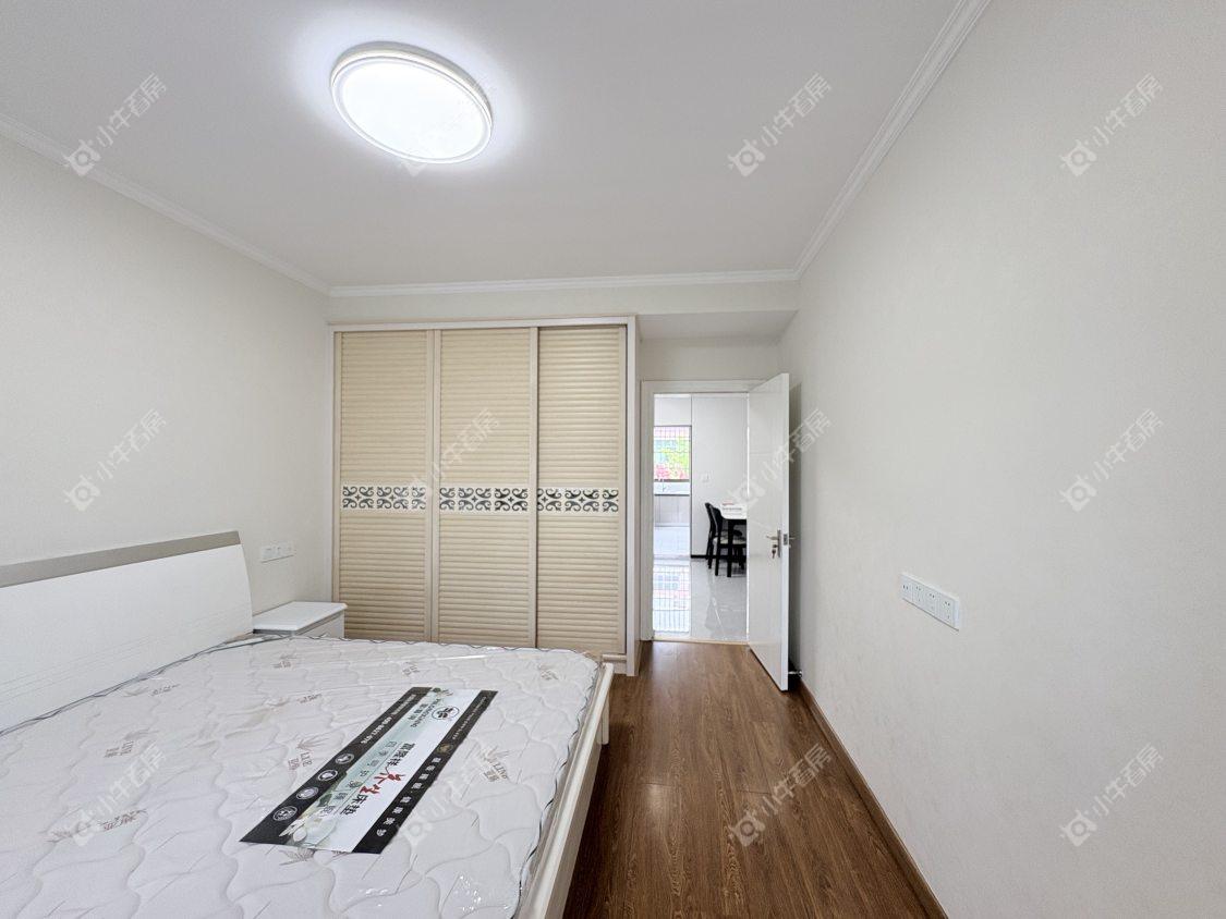 镇江华南新村在售二手房源室内图_小牛看房