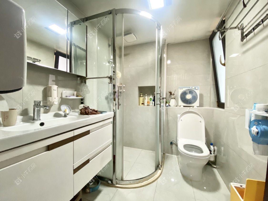 镇江汇金天地在售二手房源室内图_小牛看房